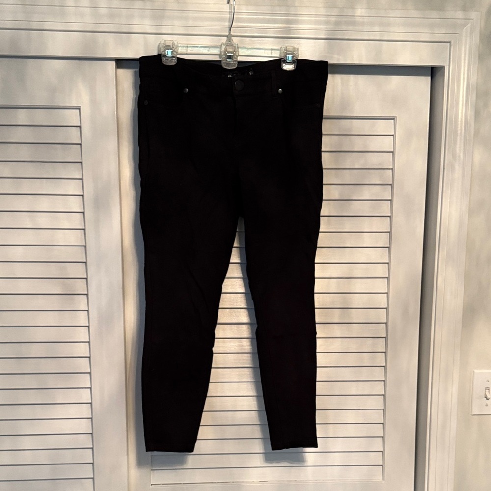 Black Skinny Pants